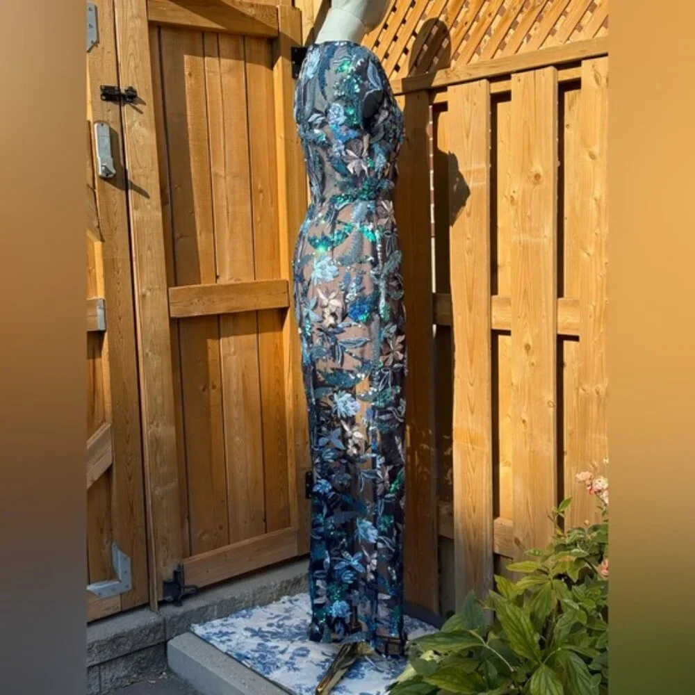 🆕 BRONX & BANCO🧿 NWOT Zinnia Side-Split Sequin Embroidered Gown, Navy Sz S US4 - Picture 7 of 13